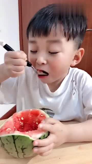 网红吃瓜人
